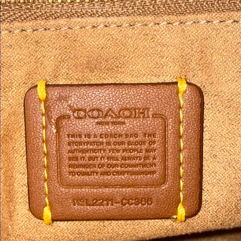 Coach TEA ROSE REIMAGINED Cream and Yellow Floral Crossbody LEATHER Bag - Picture 12 of 16